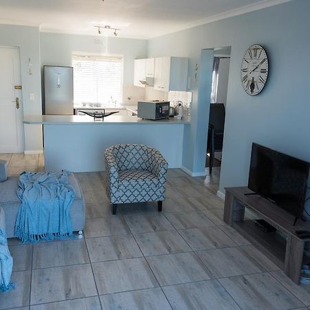 Whale View Self Catering Apartment Hermanus Buitenkant foto