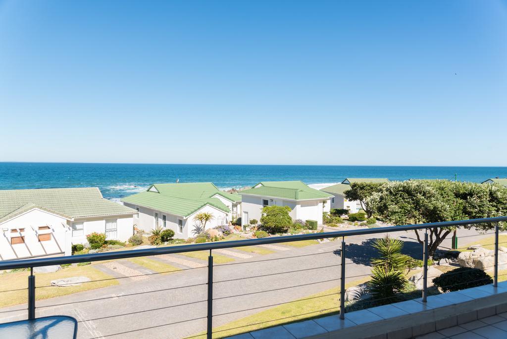 Whale View Self Catering Apartment Hermanus Buitenkant foto